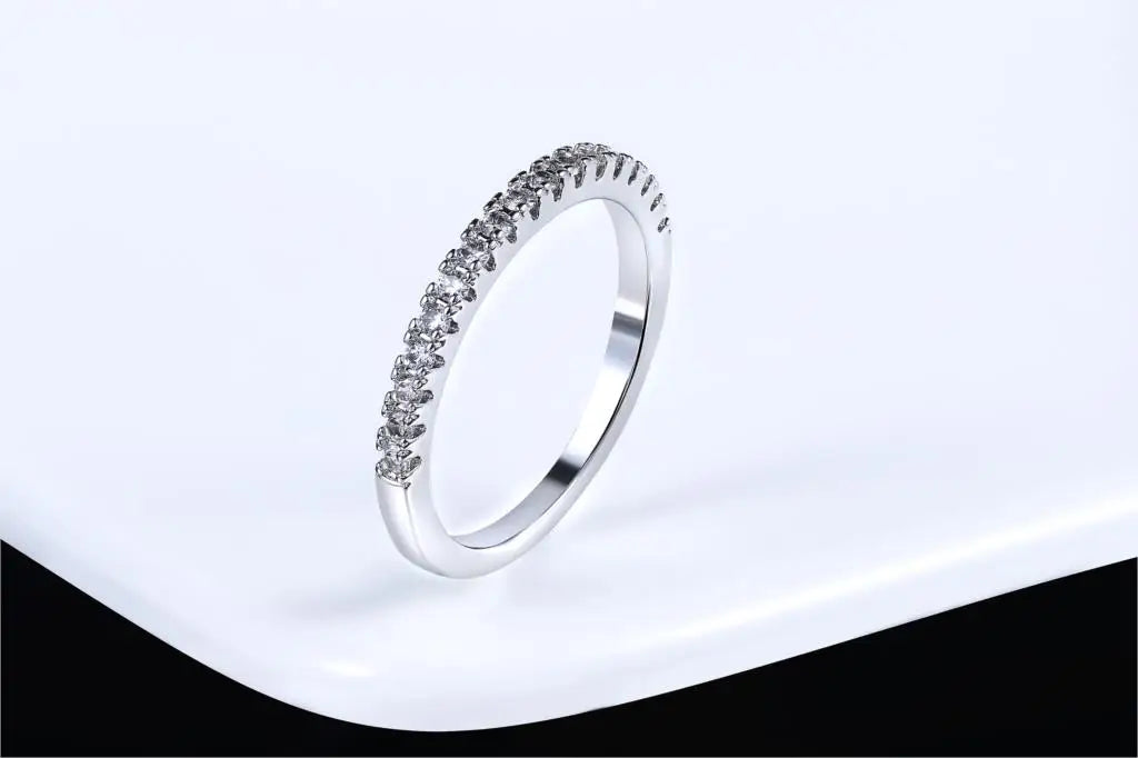 Delicate Micro Pave Zircon Rings For Women Trendy Chic Crystal Daily Dating Women's Stackable Tiny Ring Fashion Jewelry R133