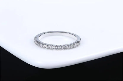 Delicate Micro Pave Zircon Rings For Women Trendy Chic Crystal Daily Dating Women's Stackable Tiny Ring Fashion Jewelry R133