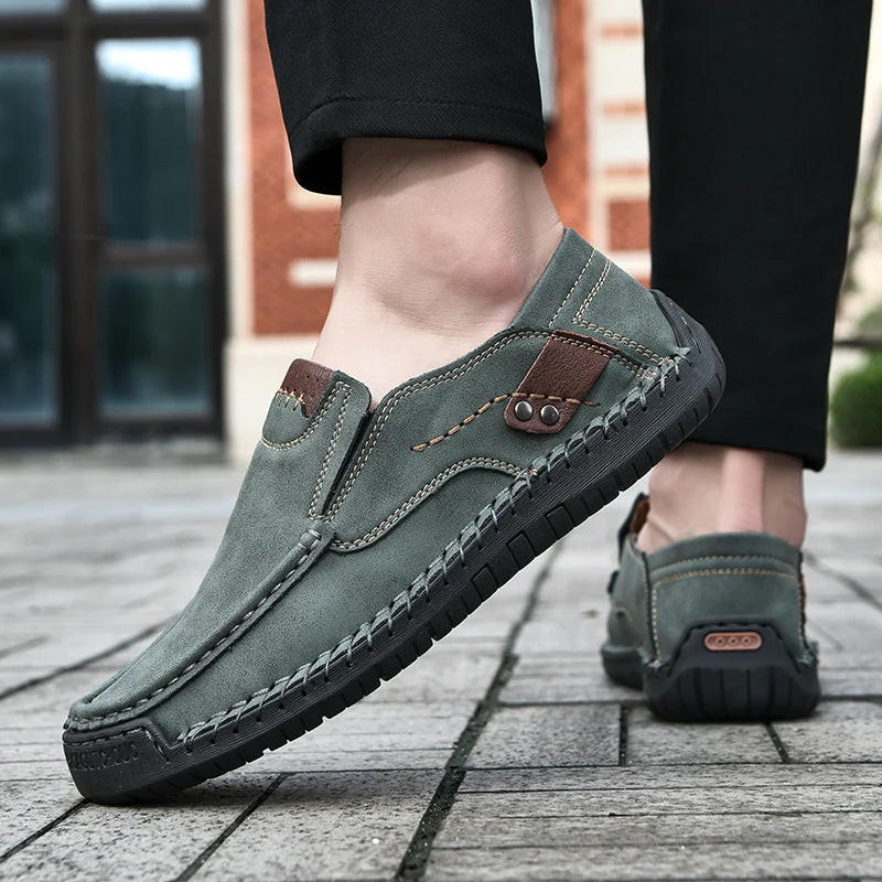 New Soft Men Loafers Slip On Leather Casual Shoes For Men Moccasins Plus Size 39-48 Flats Sneakers Men Handmade Design Man Shoes