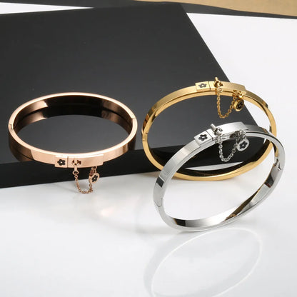 Stainless Steel Luxury Fashion Jewelry Set Golden Women Bangle Bracelet Flower Charm Finger Rings For Men Women Jewelry Set Gift