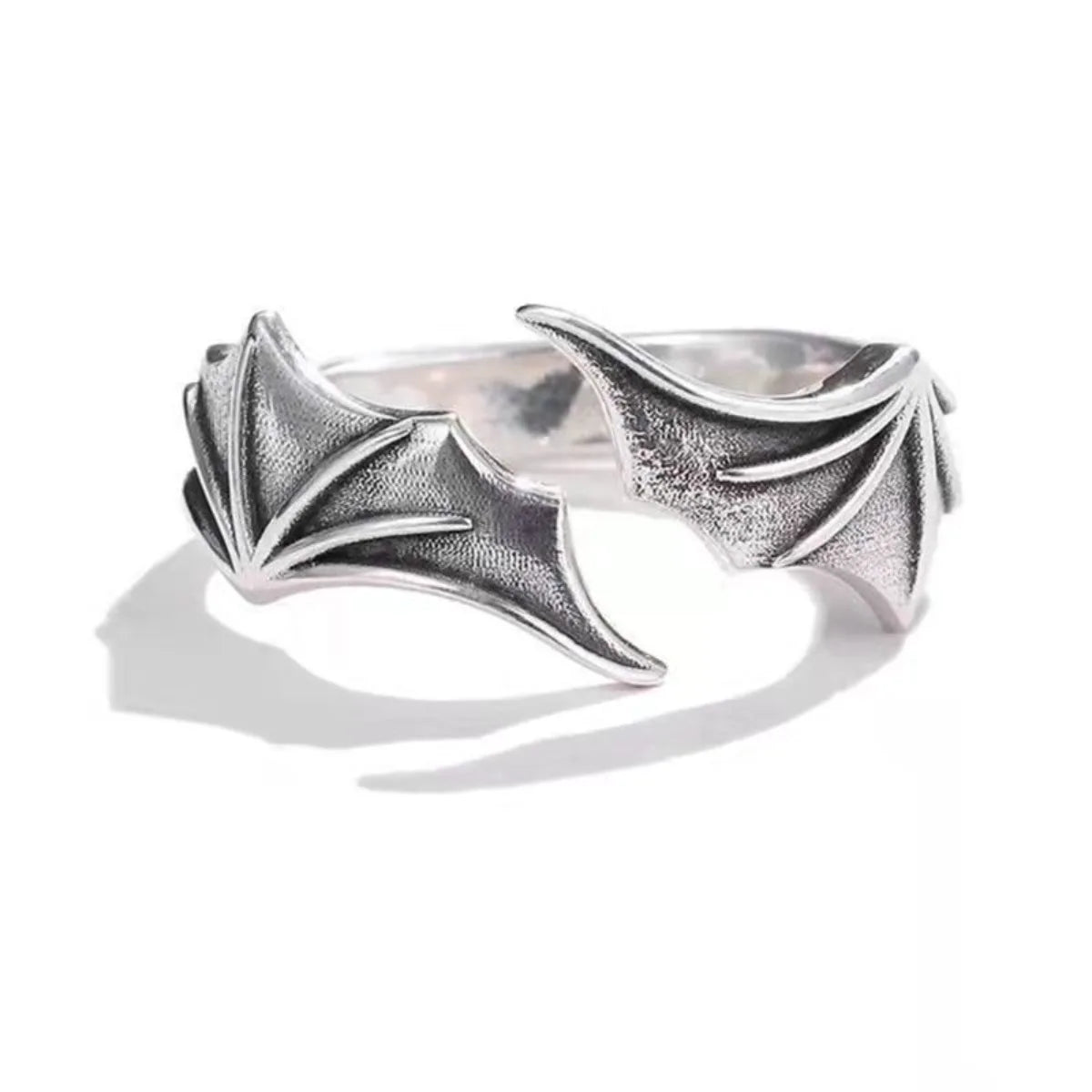 Vintage Angel Wing Demon Eye Hip Hop Adjustable Couple Ring for Men Women Retro Silvery Alloy Material Cool Fashion Jewelry New