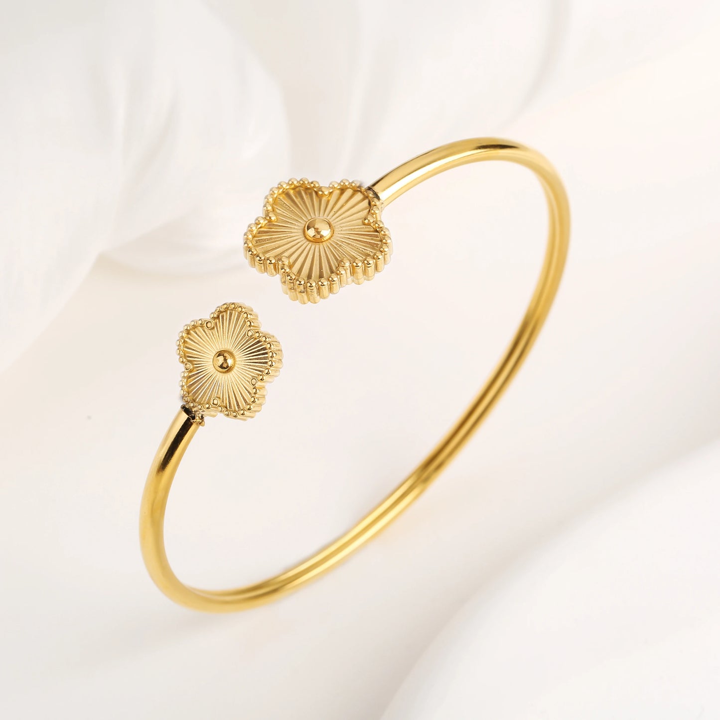 15 Colors High Quality Stainless Steel Gold-Plated Five Leaf Flower Open Bangle Simple Women's Fine Daiy Party Jewelry Clover