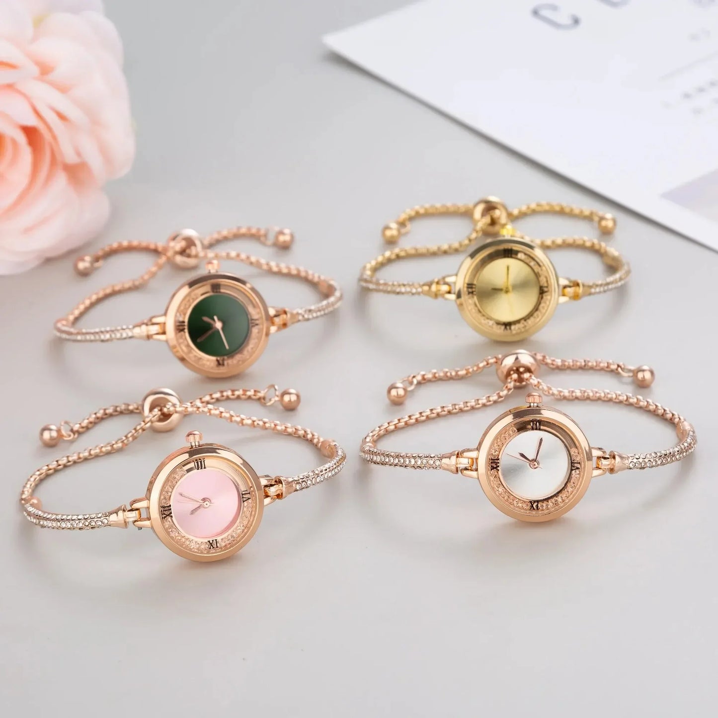 Cute Women's Steel Belt Bracelet Watch Quartz Watch Luxury Fashion Small Dial Popular Elegant Women Watch