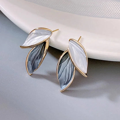 2024 New Arrival Trendy Summer Fresh Lovely Sweet Grey Leaf Dangle Earrings Blue And White Metal Leaf Earrings Women's Jewelry