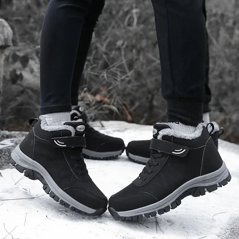 Men's Warm Snow Boots Outdoor Leather Thick Plush Winter Men's Casual Sports Shoes Waterproof and Durable Trendy Sports