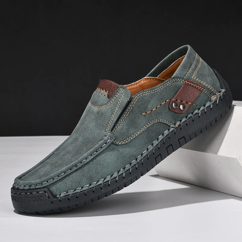 New Soft Men Loafers Slip On Leather Casual Shoes For Men Moccasins Plus Size 39-48 Flats Sneakers Men Handmade Design Man Shoes