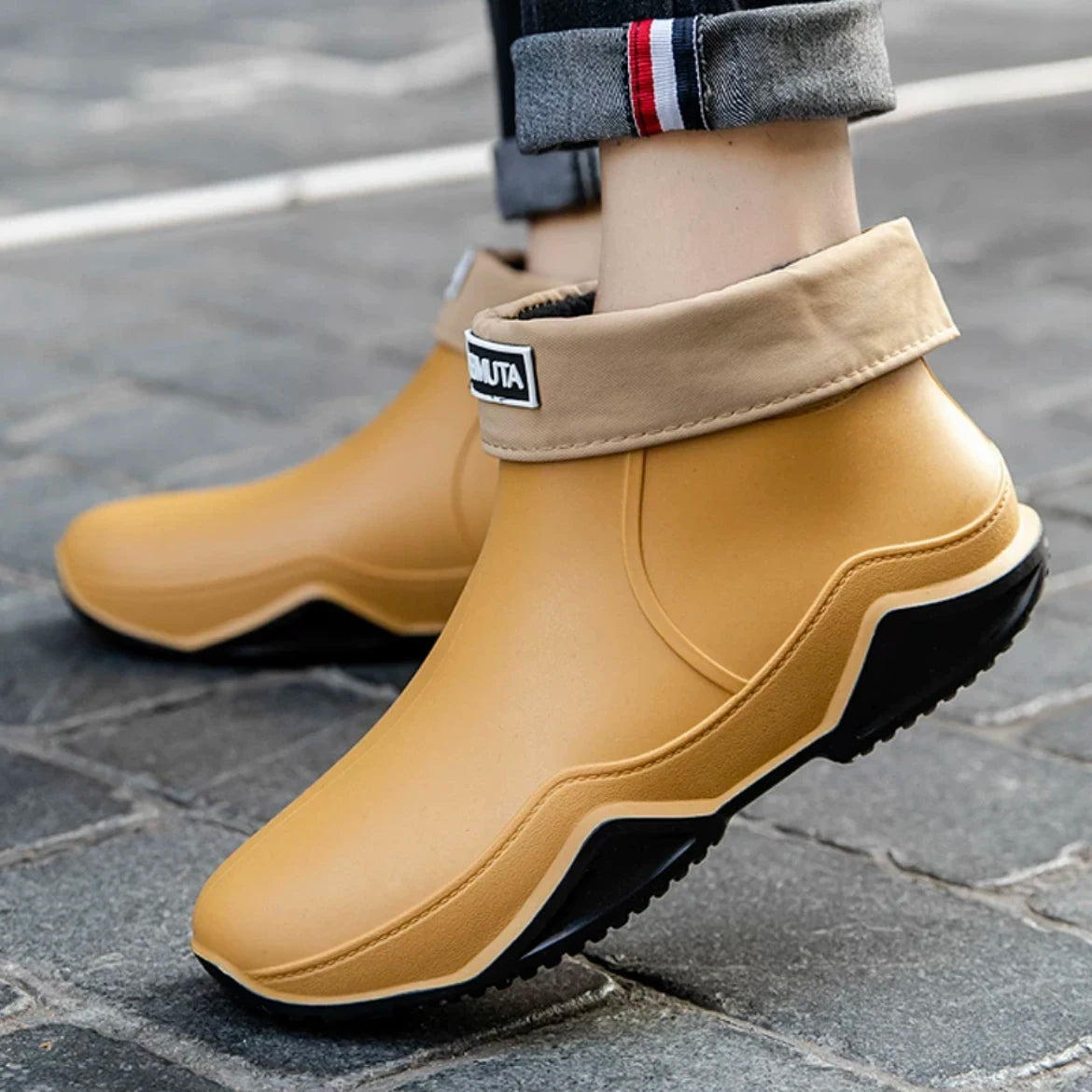 New Rain Shoes Ankle Women Waterproof Shoes Rain Boots Men Anti-slip Wear-resistant Plush Fashion Kitchen Summer Winter