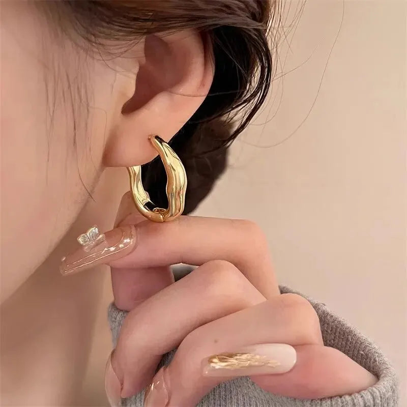 Gold Color Metallic Ear Loops For Women Simple Cool Style Irregular Geometric Ear Buckle Personalized Party HooP Earring Jewelry