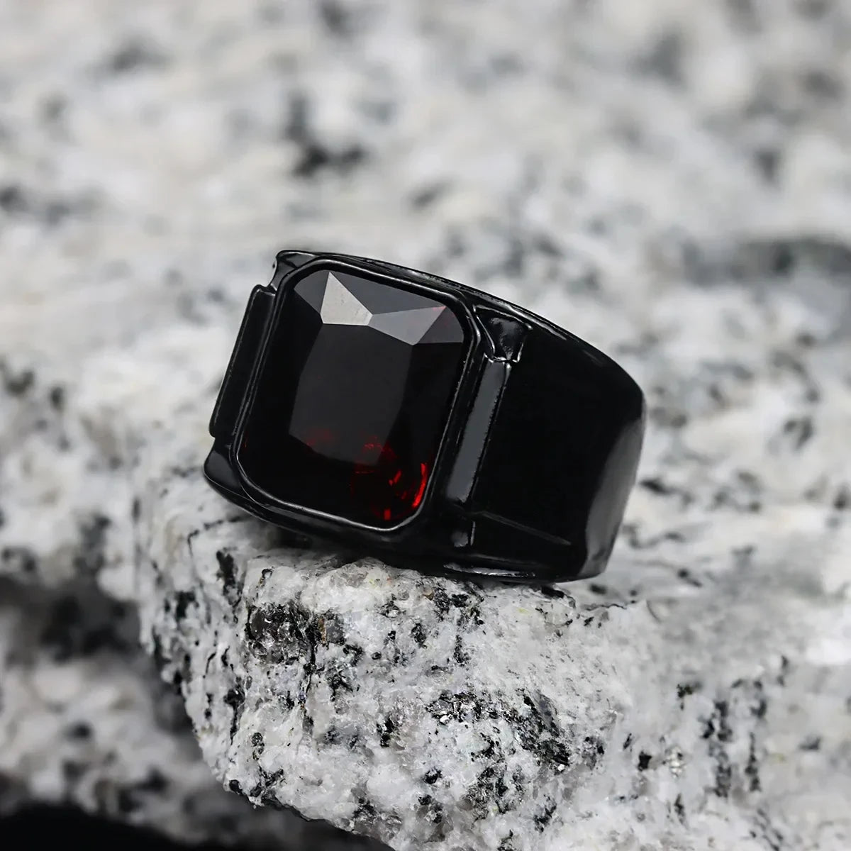 Vintage Black Red New Fashion Hand Ornament Punk Hip Hop Personality Men's Ring Gift for Men and Women Кольцо С Эмалью