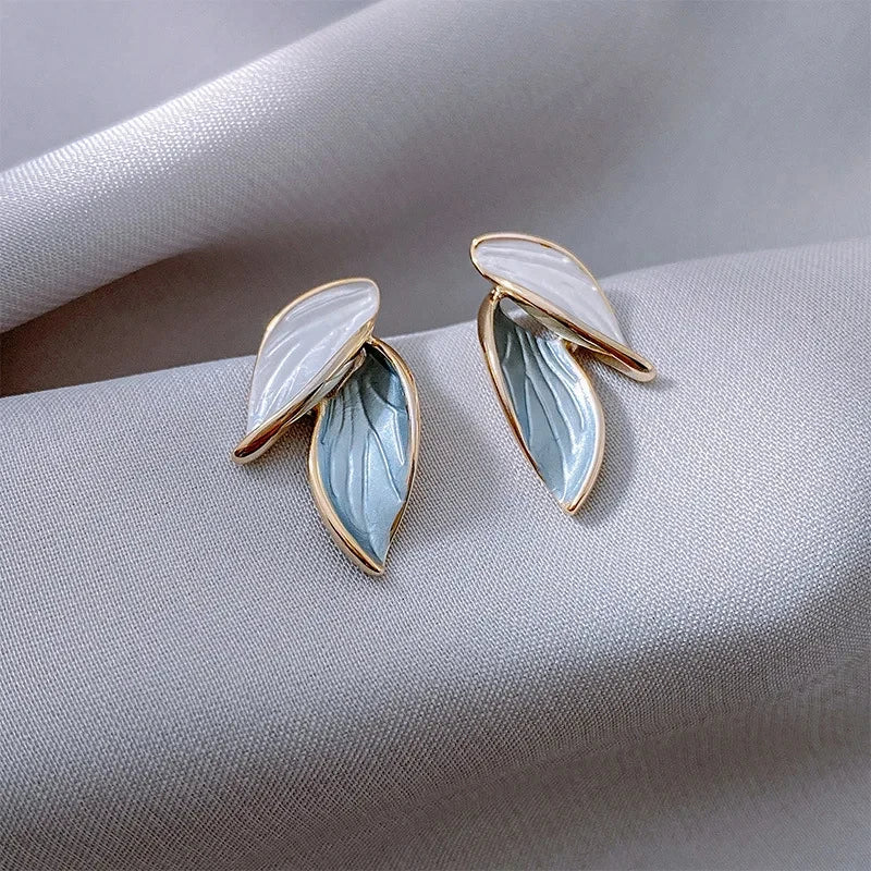 2024 New Arrival Trendy Summer Fresh Lovely Sweet Grey Leaf Dangle Earrings Blue And White Metal Leaf Earrings Women's Jewelry