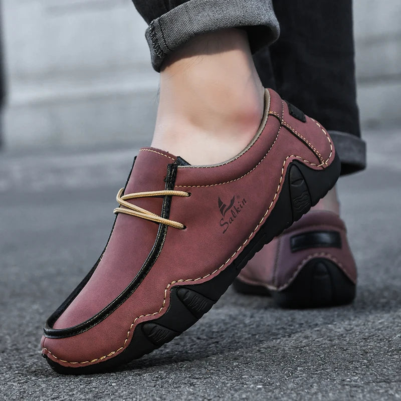 New 2025 Autumn Handmade Leather Casual Men Shoes Design Fashion Sneakers Man Loafers Breathable Low Top Flat Shoes Driving