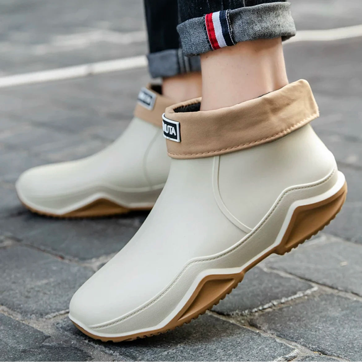 New Rain Shoes Ankle Women Waterproof Shoes Rain Boots Men Anti-slip Wear-resistant Plush Fashion Kitchen Summer Winter