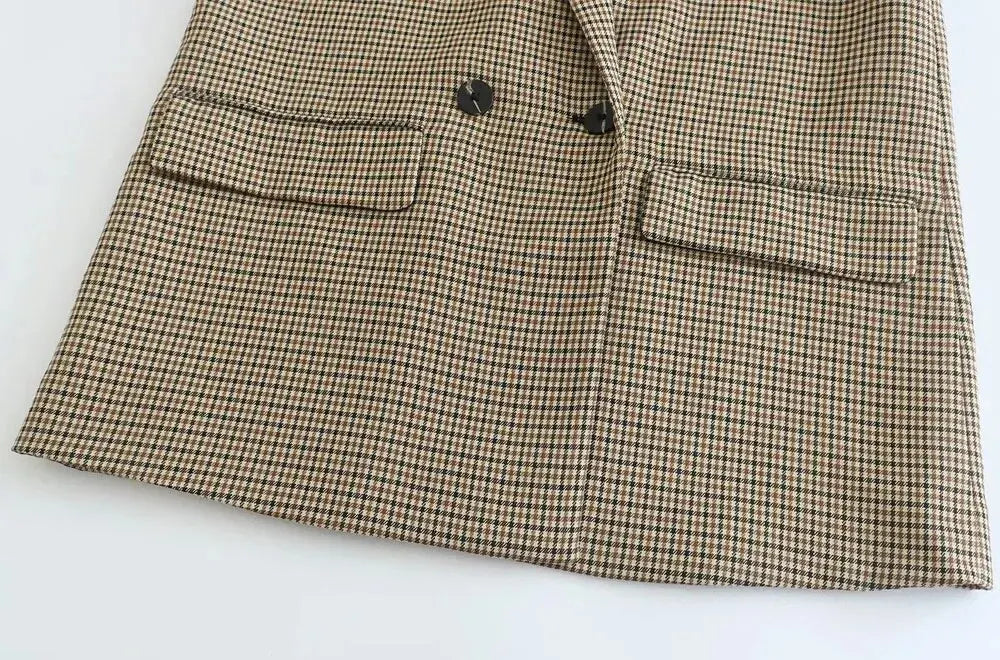 TRZA Women Fashion Double Breasted Plaid Blazer Coat Vintage Long Sleeve Flap Pockets Female Outerwear Chic Vestes Femme